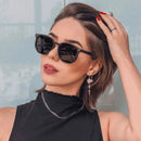 Óculos de Sol Retangular Clássico Estiloso